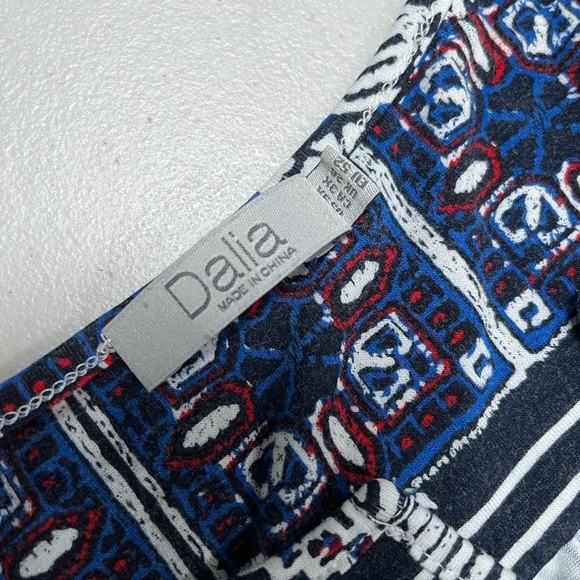 Dalia Blue and White Geometric Floral Blouse - Picture 6 of 9